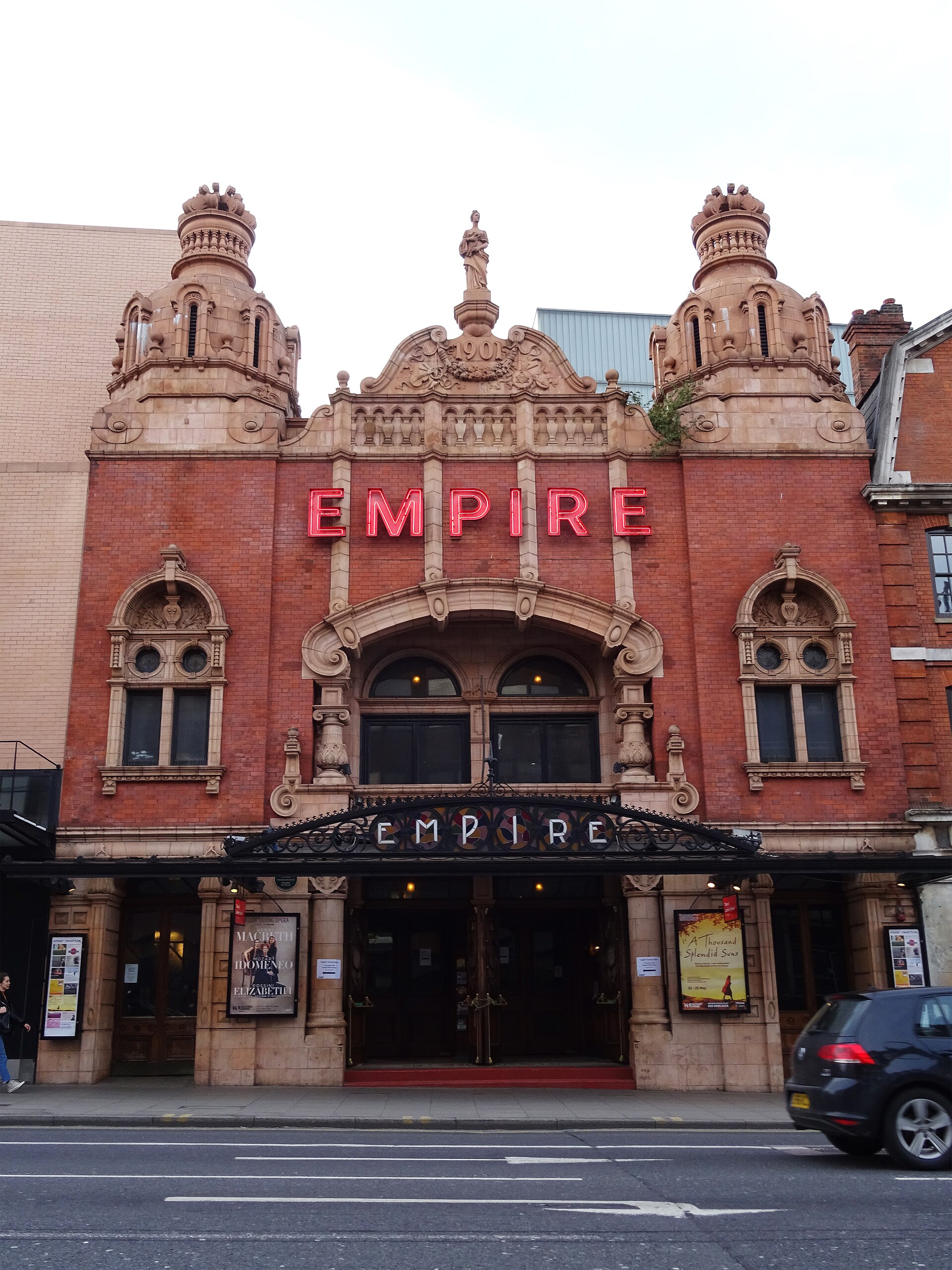 Hackney Empire, a recognisable landmark for removals in Hackney