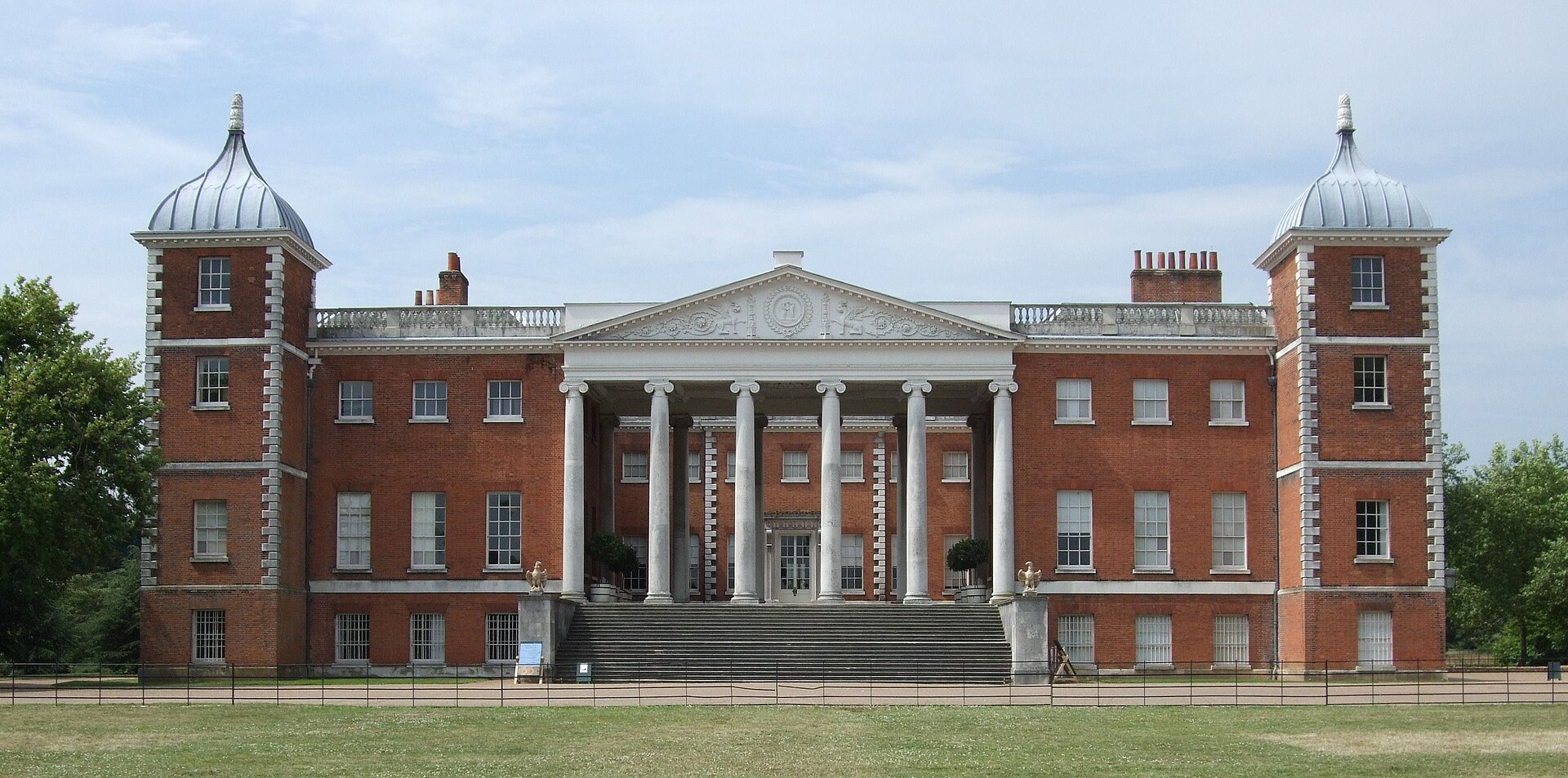 Osterley Park for removals in Hounslow